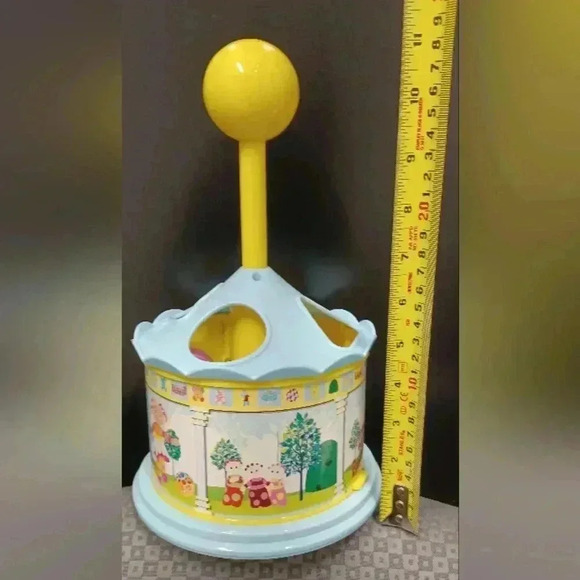 In the Night  Garden 2007 Shape and Spin Gazebo Sorter Toy with 3 block forns - Picture 9 of 9